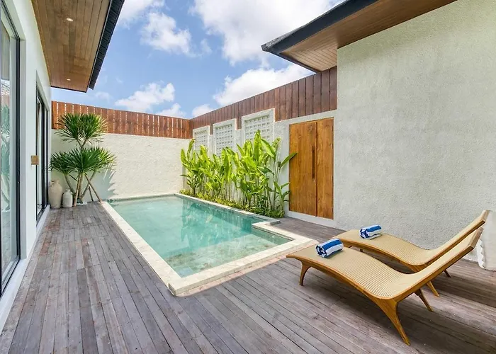 Tropical 3br 2 Private Pools In Villa *