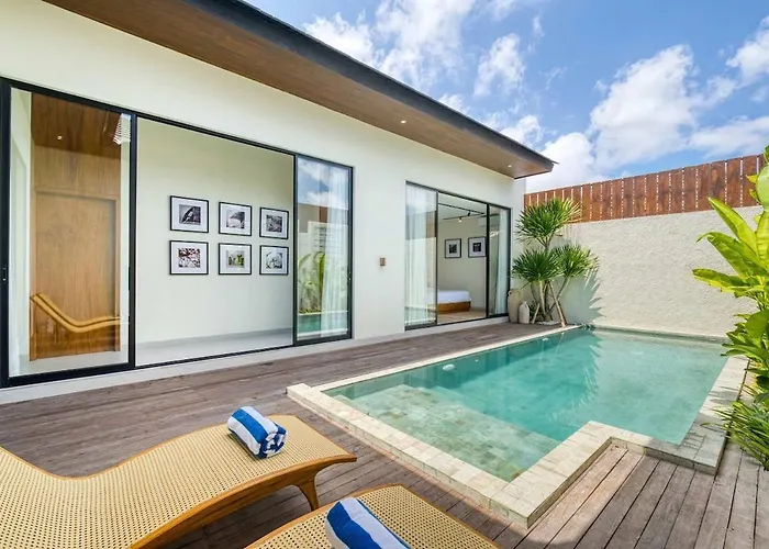 Tropical 3br 2 Private Pools In Villa Jimbaran